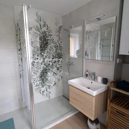 Apartamento Hrdinova *